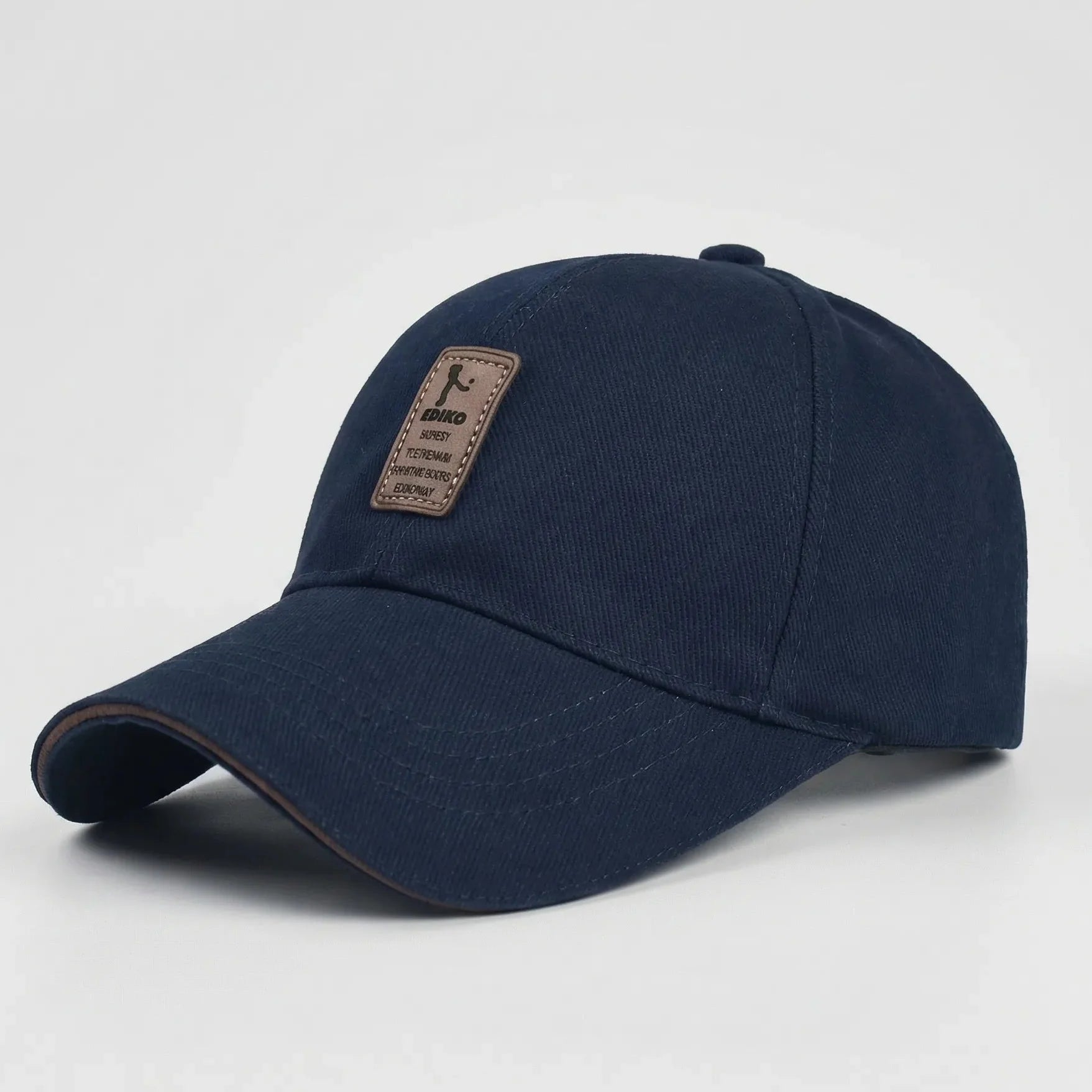 Men's adjustable baseball cap with structured peak and breathable fabric