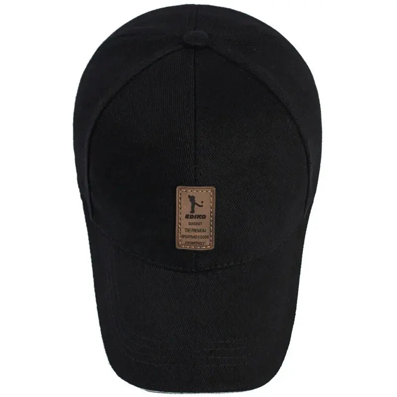 Men's adjustable baseball cap with structured peak and breathable fabric