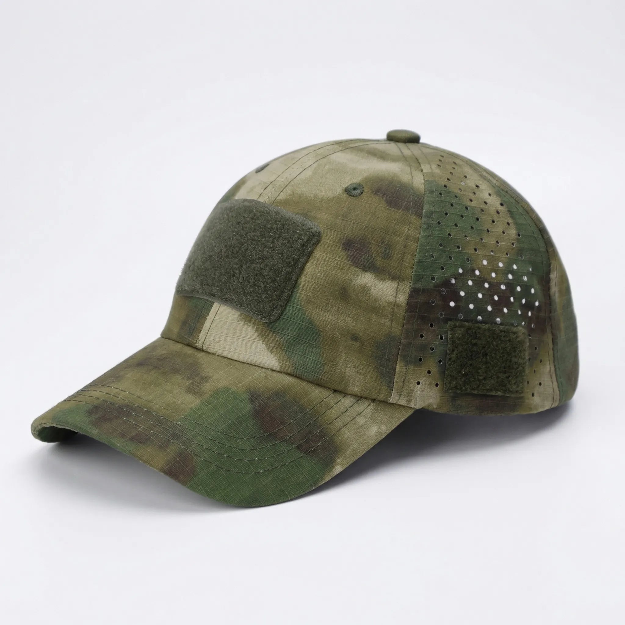 Men's camouflage baseball cap with breathable mesh construction and adjustable strap