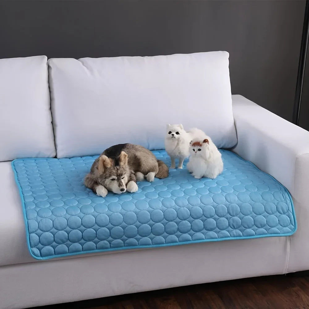 Quilted cooling mat for dogs and cats with breathable pebble-pattern surface