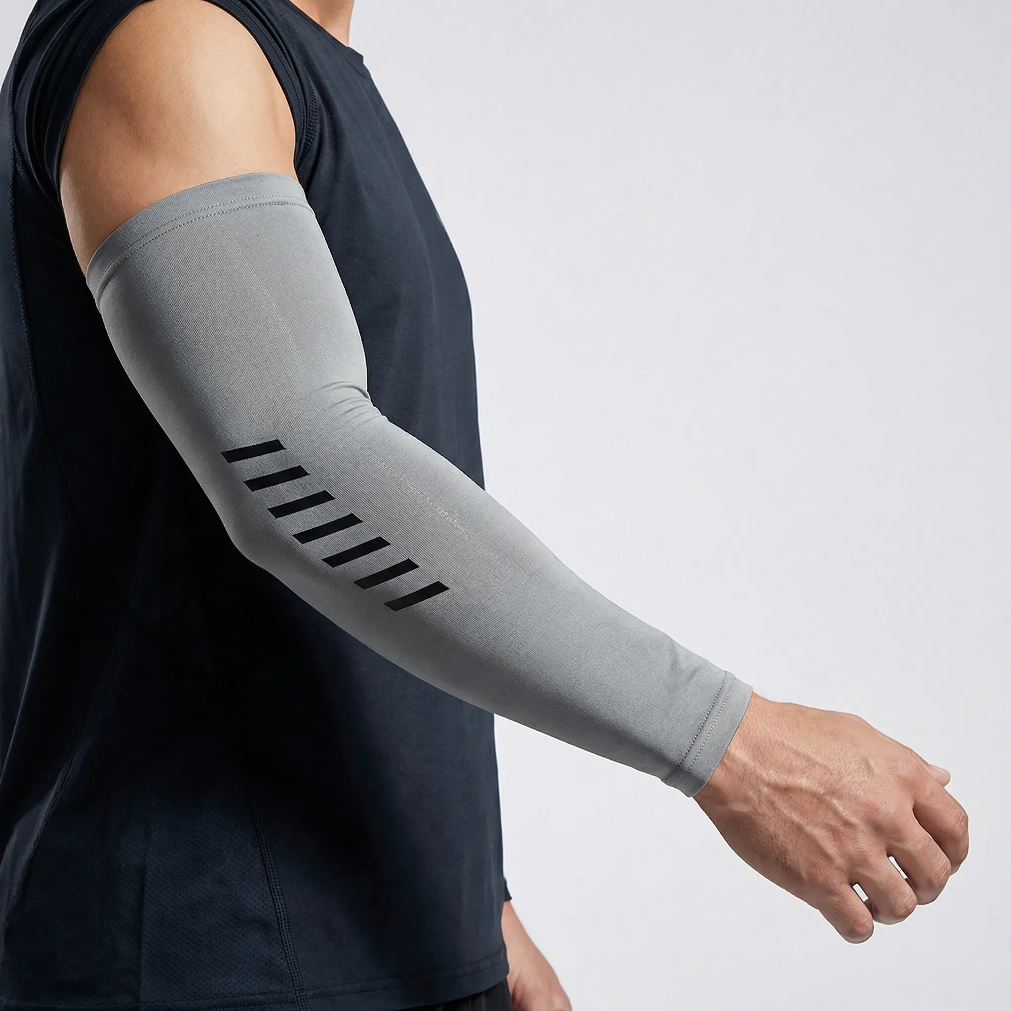 Lightweight cooling arm sleeves with UV protection and anti-slip grip