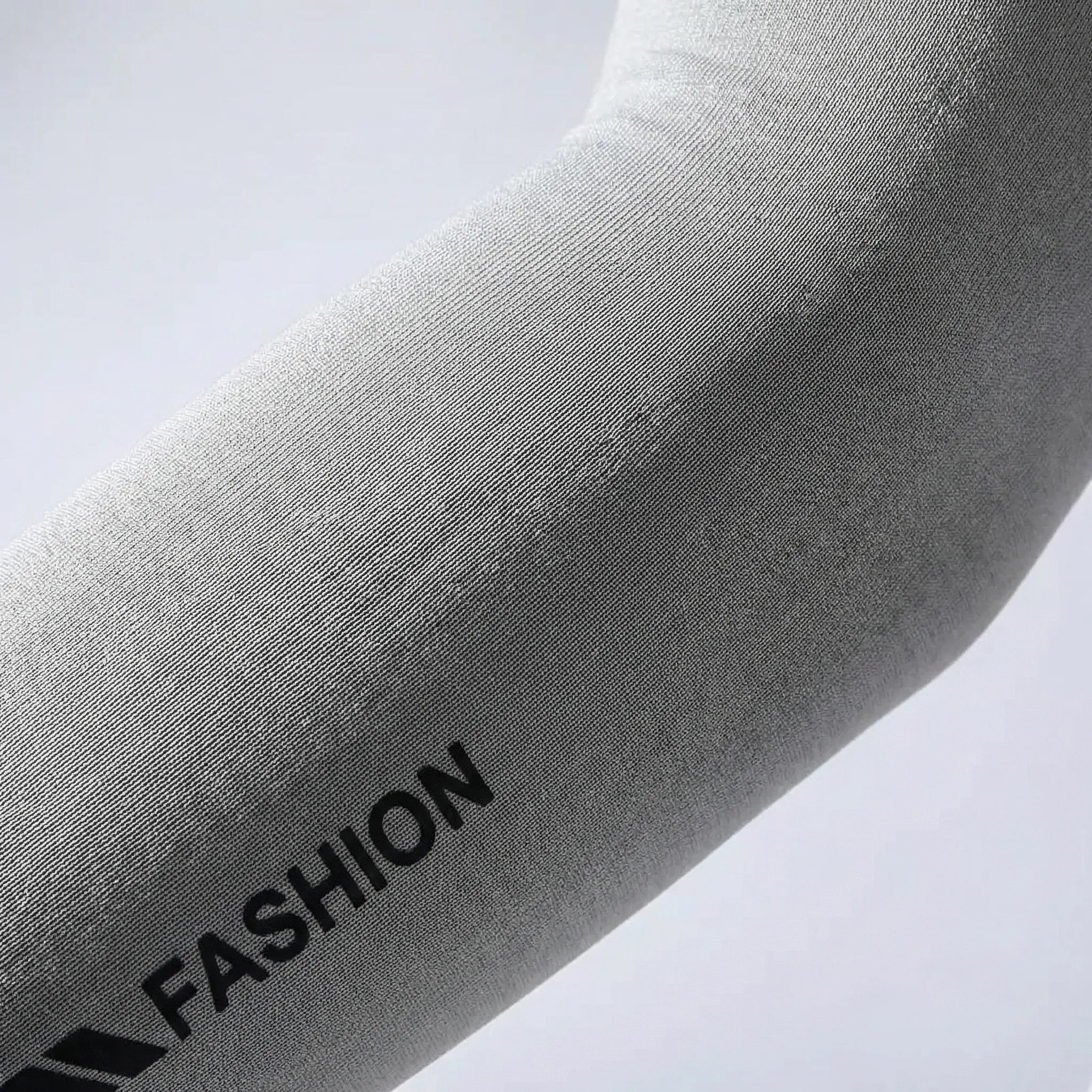 Lightweight cooling arm sleeves with UV protection and anti-slip grip