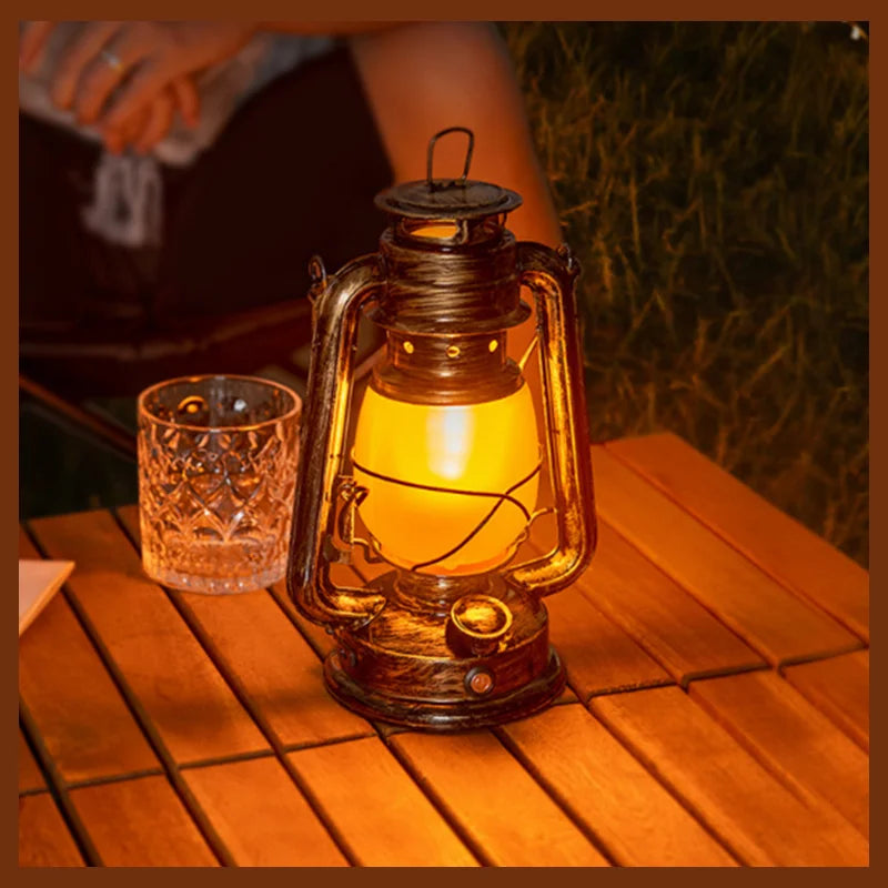 Vintage-style rechargeable flame-effect lantern with portable design