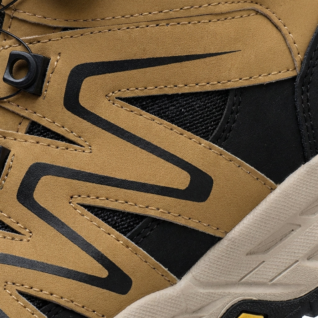 Men's safety work boots with reinforced toe cap and puncture-resistant sole