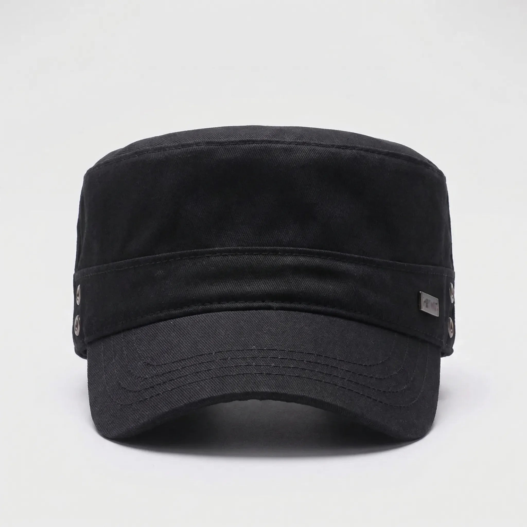 Men's flat top baseball cap with structured peaked brim