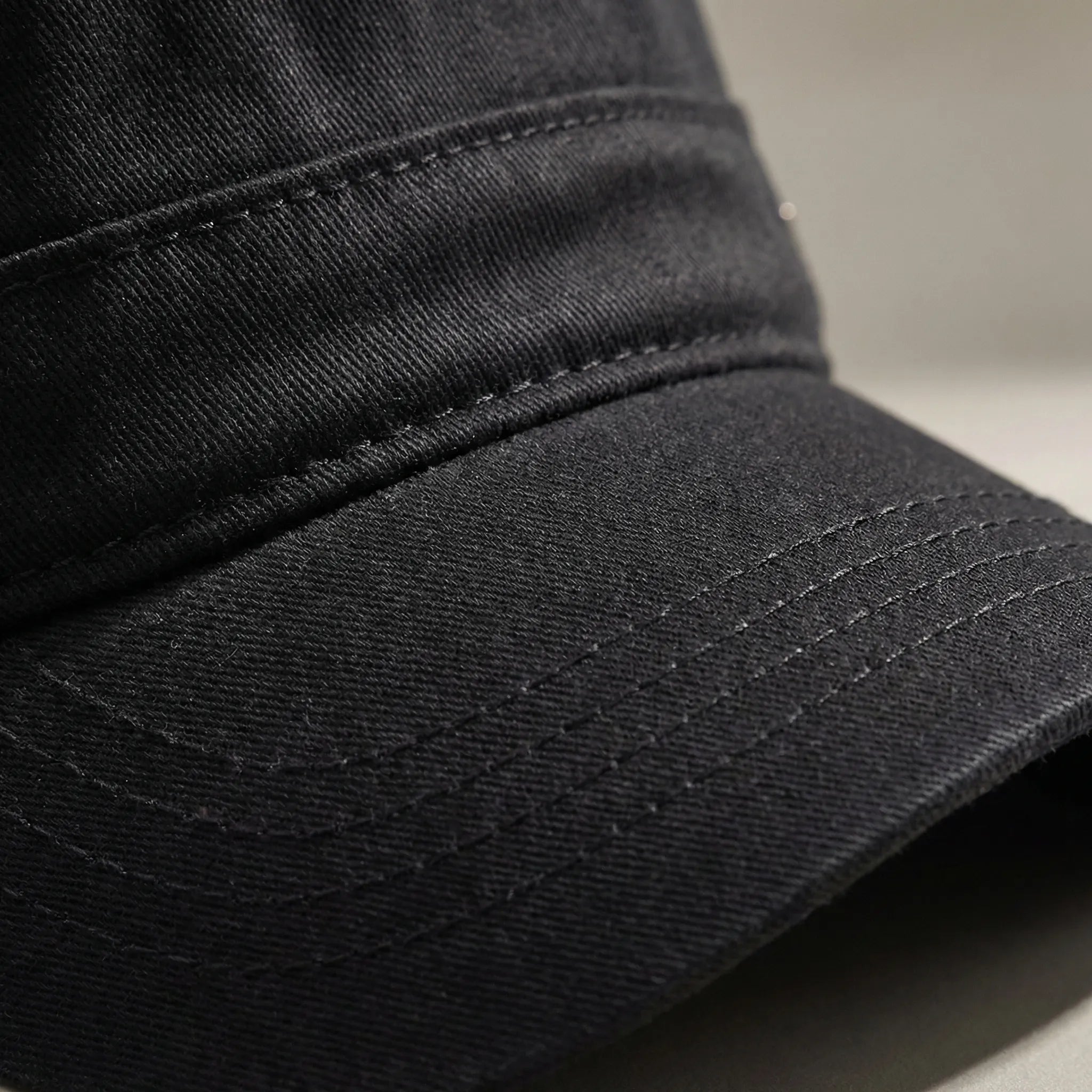 Men's flat top baseball cap with structured peaked brim