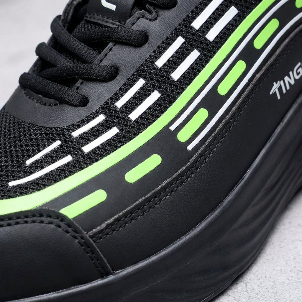 Lightweight safety work shoes with 10KV electrical insulation and anti-smash protection