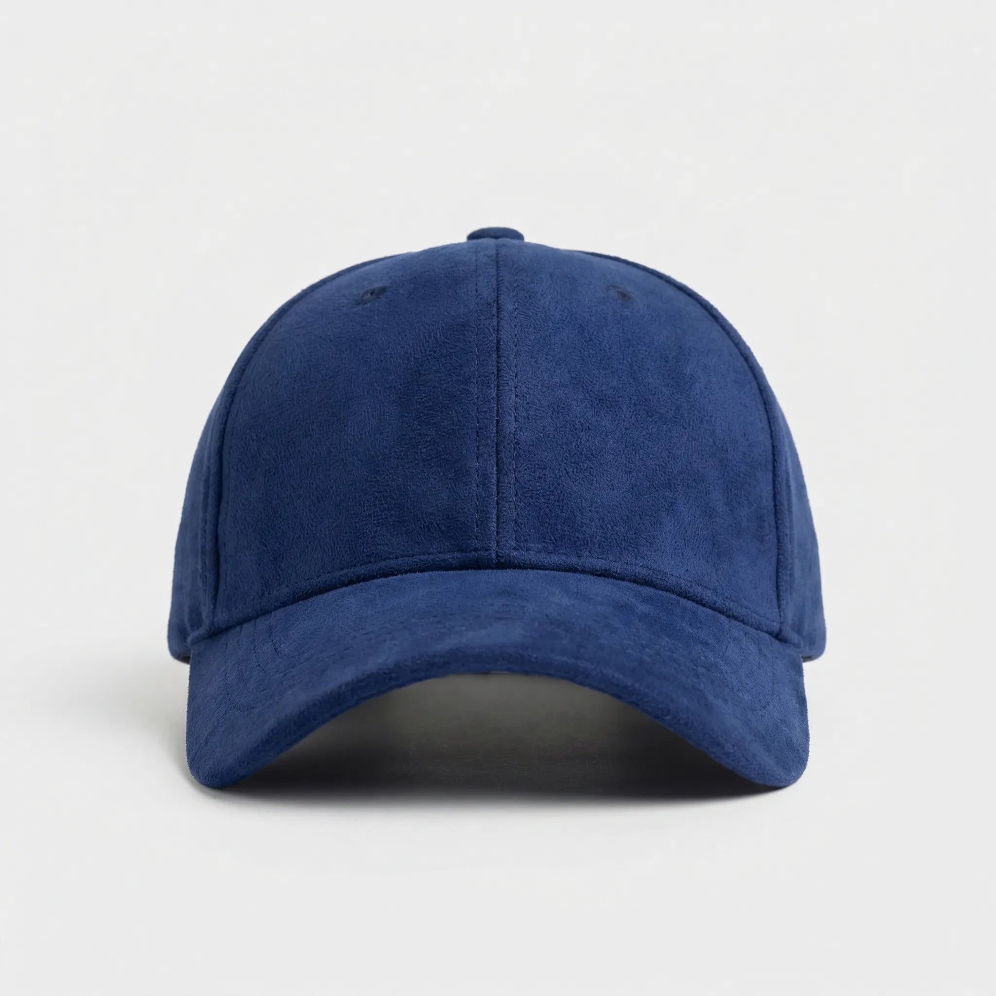 Retro suede baseball cap with snapback closure in unisex fit