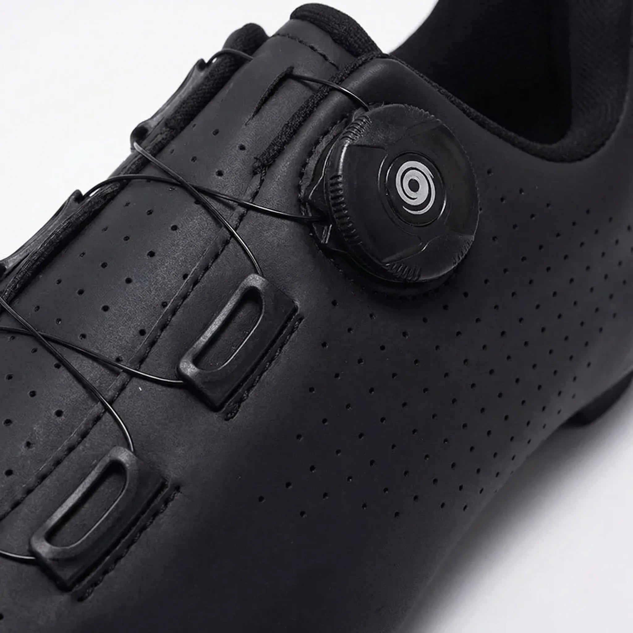 SPD-compatible cycling shoe with rotary dial closure and perforated upper