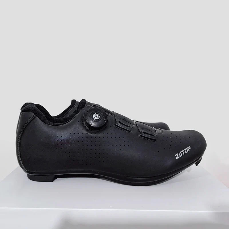 SPD-compatible cycling shoe with rotary dial closure and perforated upper