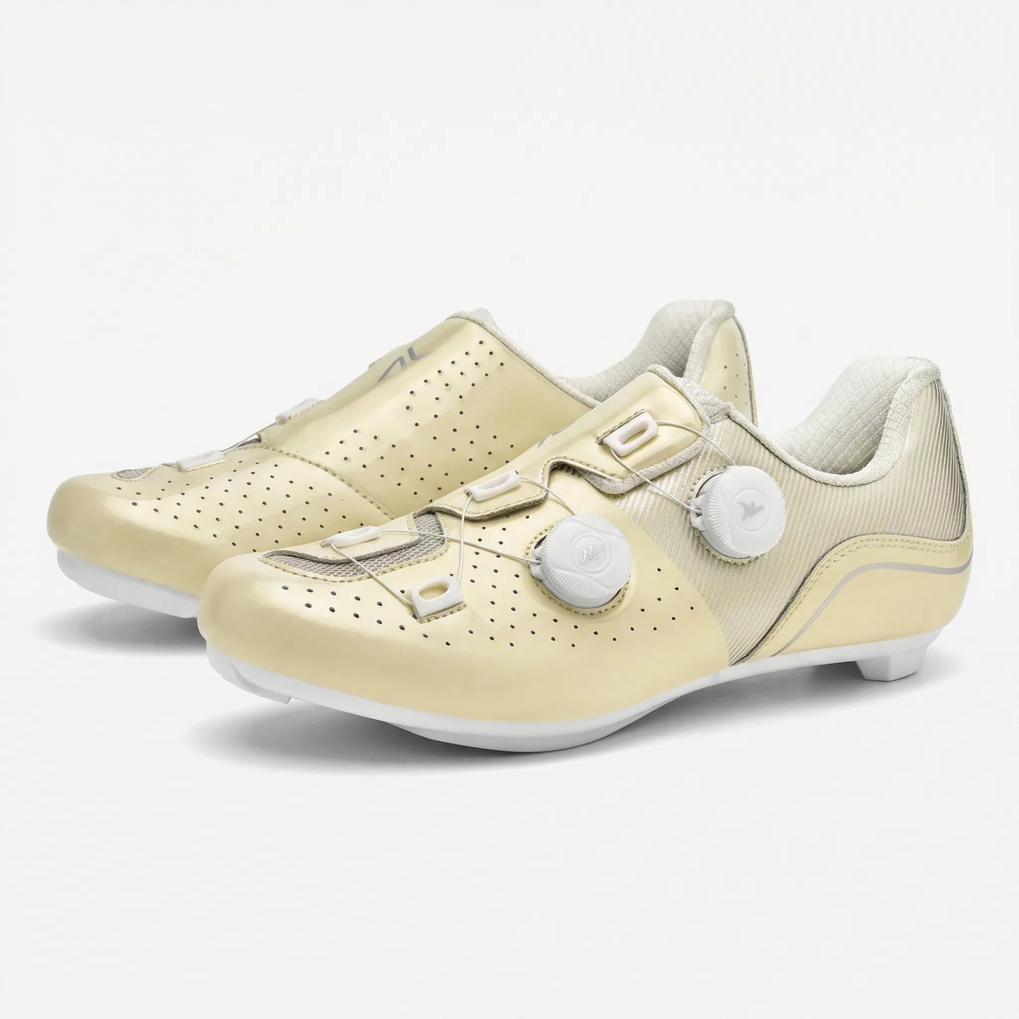 SPD cycling shoe with rotating buckle closure breathable upper