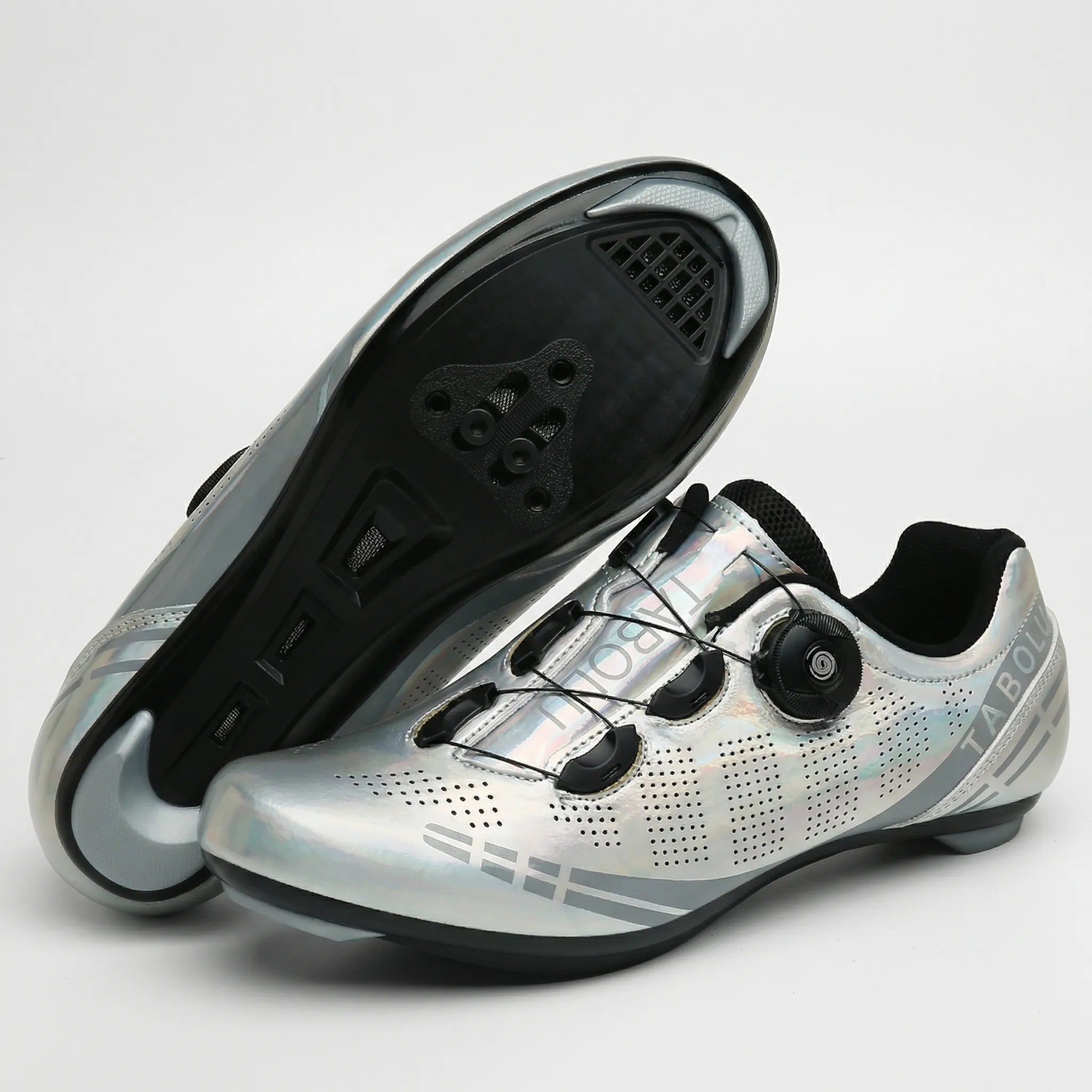Road cycling shoe with dual rotary dial closure and self-locking cleat sole