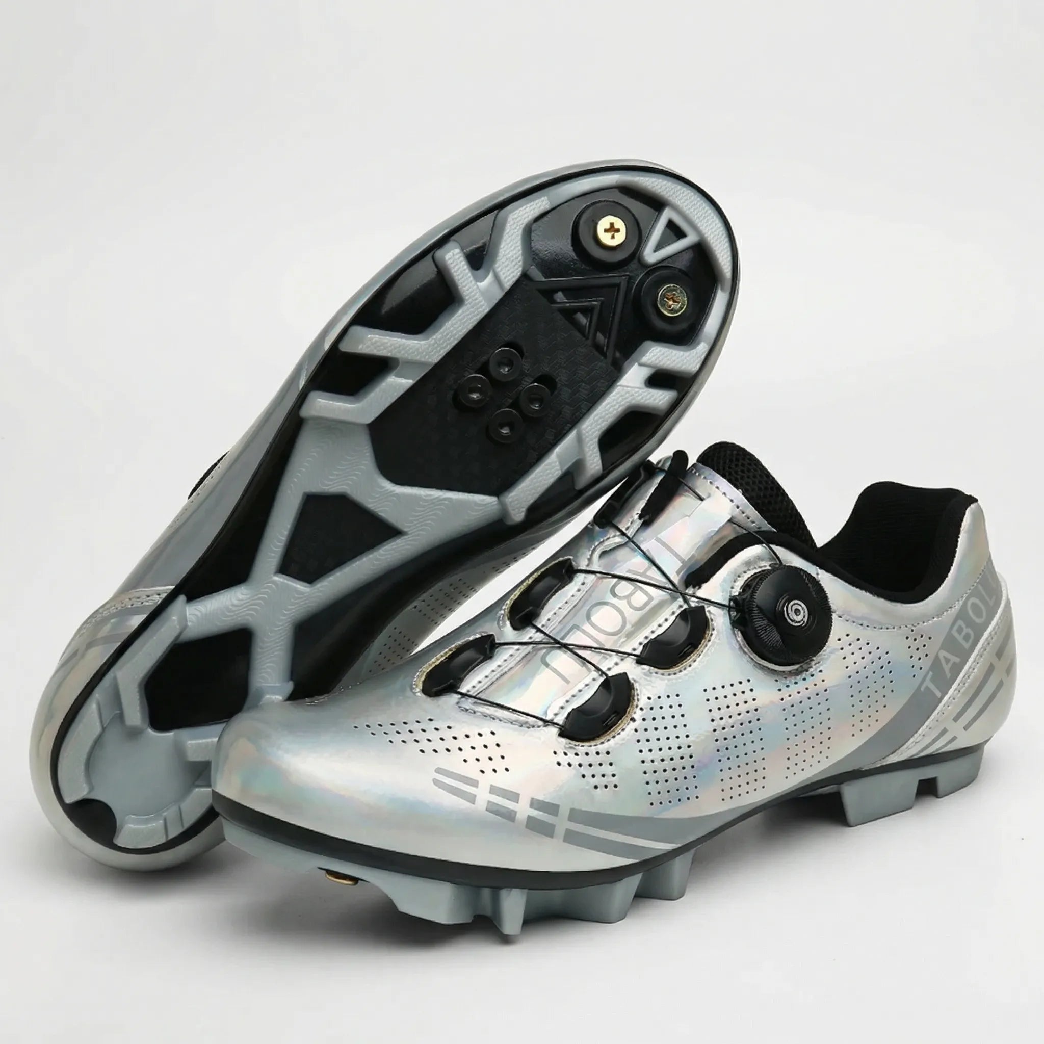 Road cycling shoe with dual rotary dial closure and self-locking cleat sole