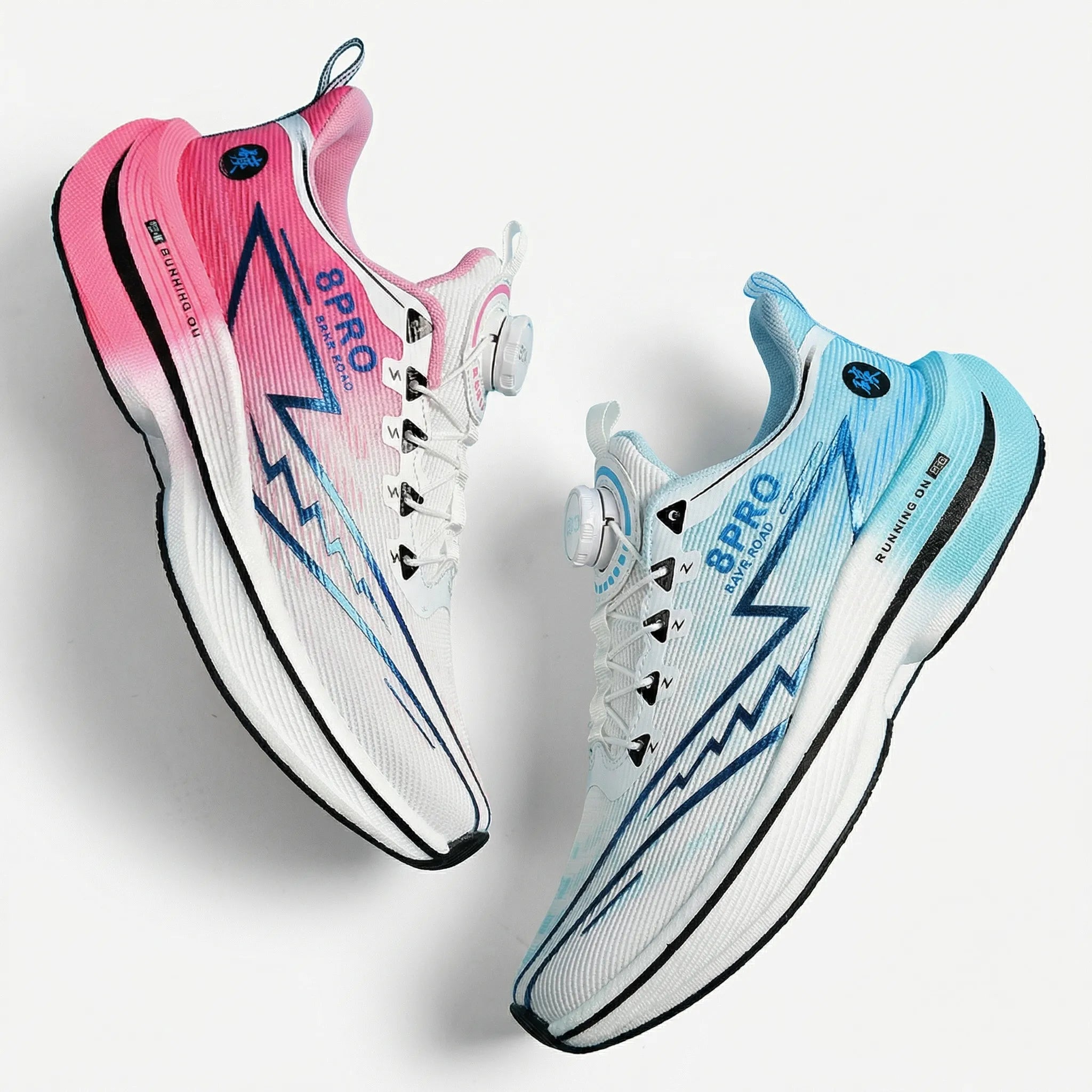 Lightweight road running sneakers with carbon board responsive sole