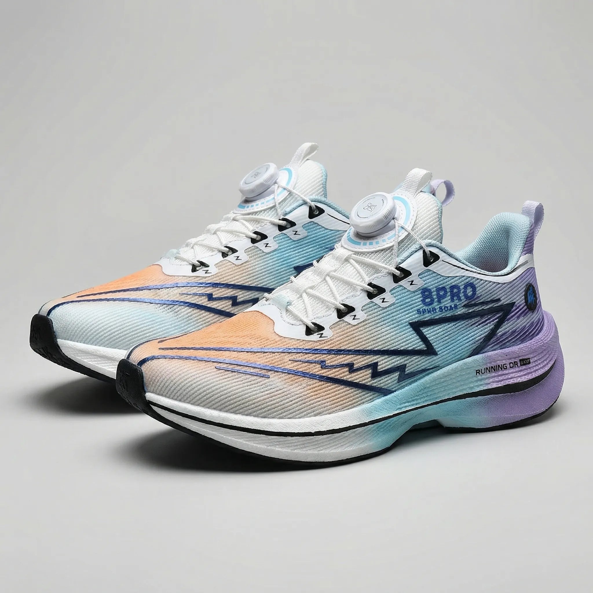 Lightweight road running sneakers with carbon board responsive sole