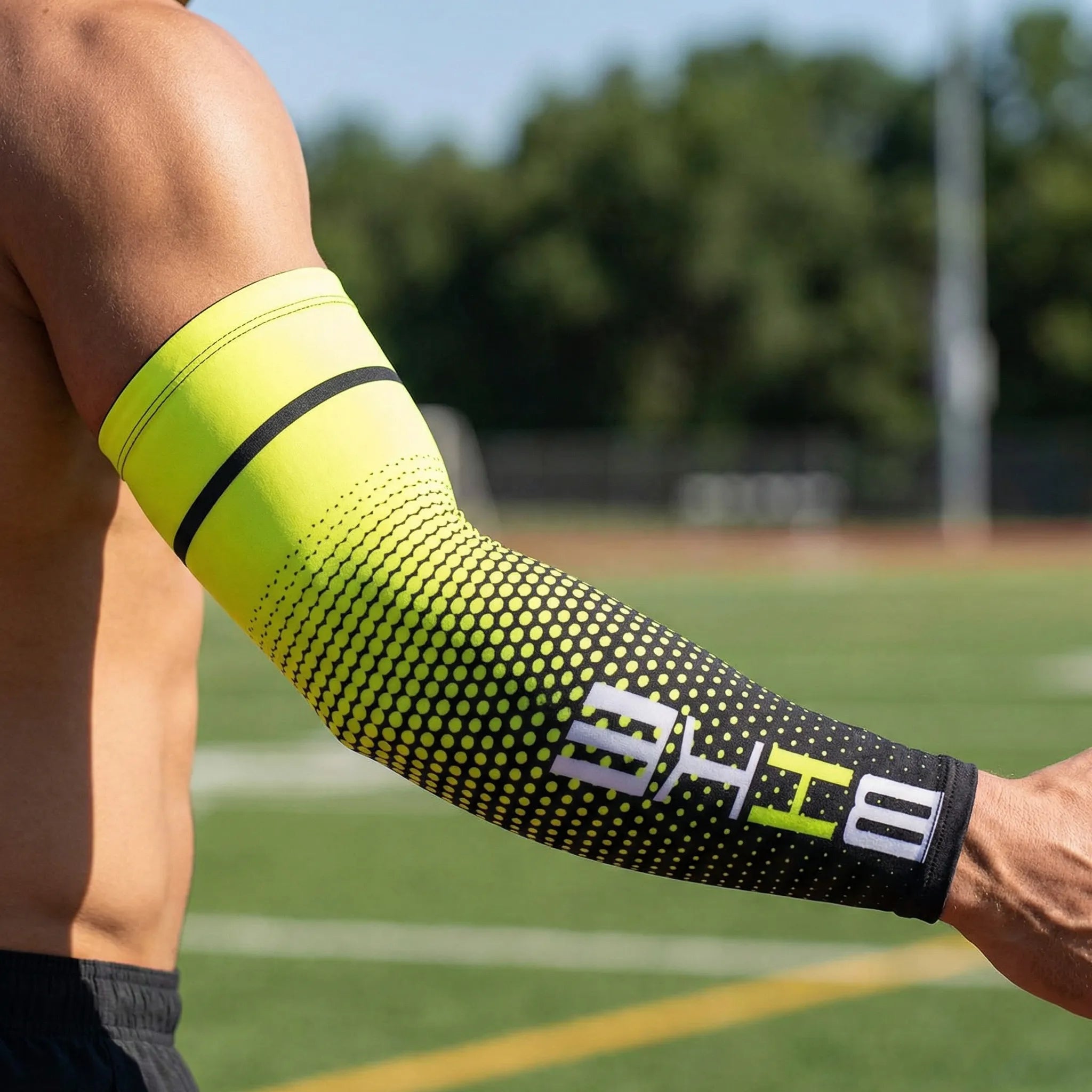 Unisex cooling arm sleeves with sun protection and reflective accents