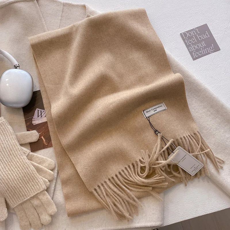 Thick winter scarf with soft brushed finish and fringe detailing
