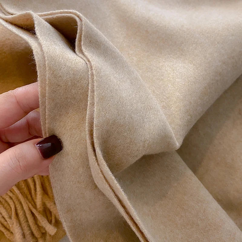 Thick winter scarf with soft brushed finish and fringe detailing