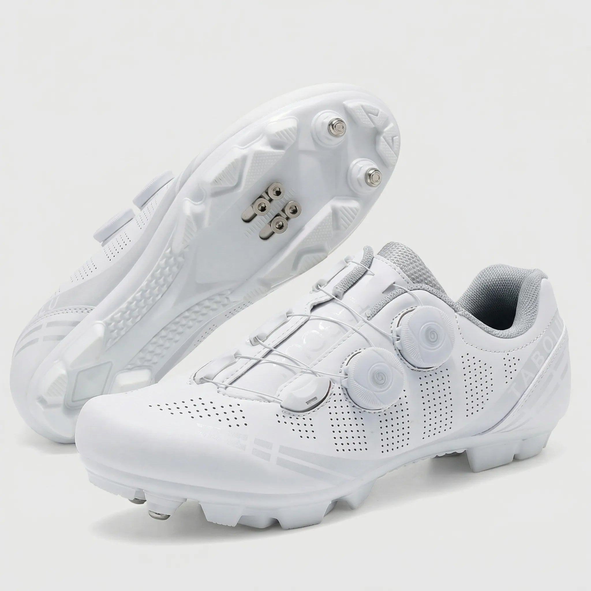MTB cycling shoe with rotary knob closure and SPD cleat compatibility