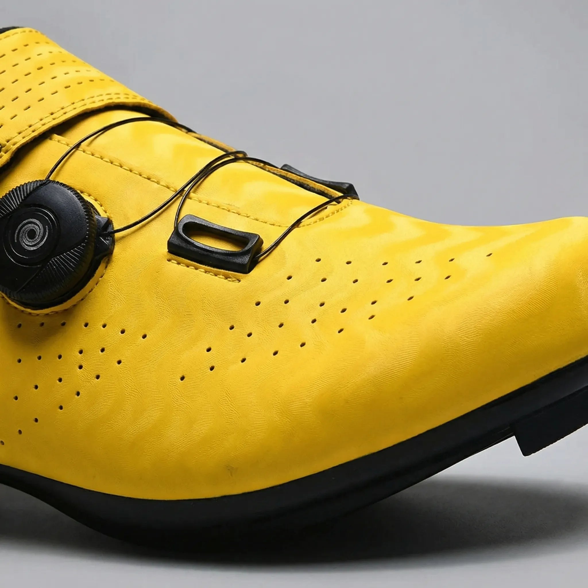 Hard-soled road cycling shoe with SPD cleat compatibility and dual rotary dial