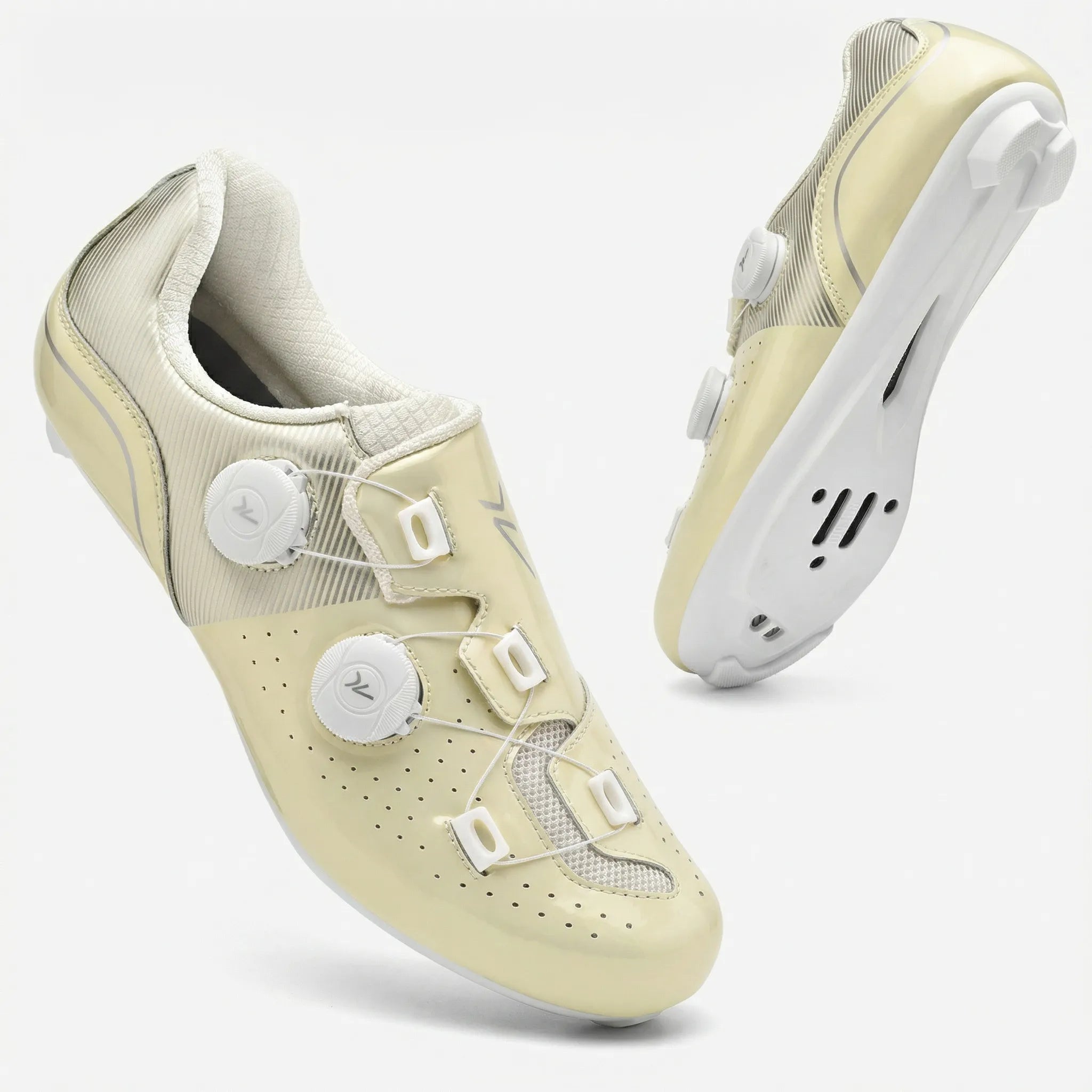 Road and MTB cycling shoes with dual rotary dial closure system