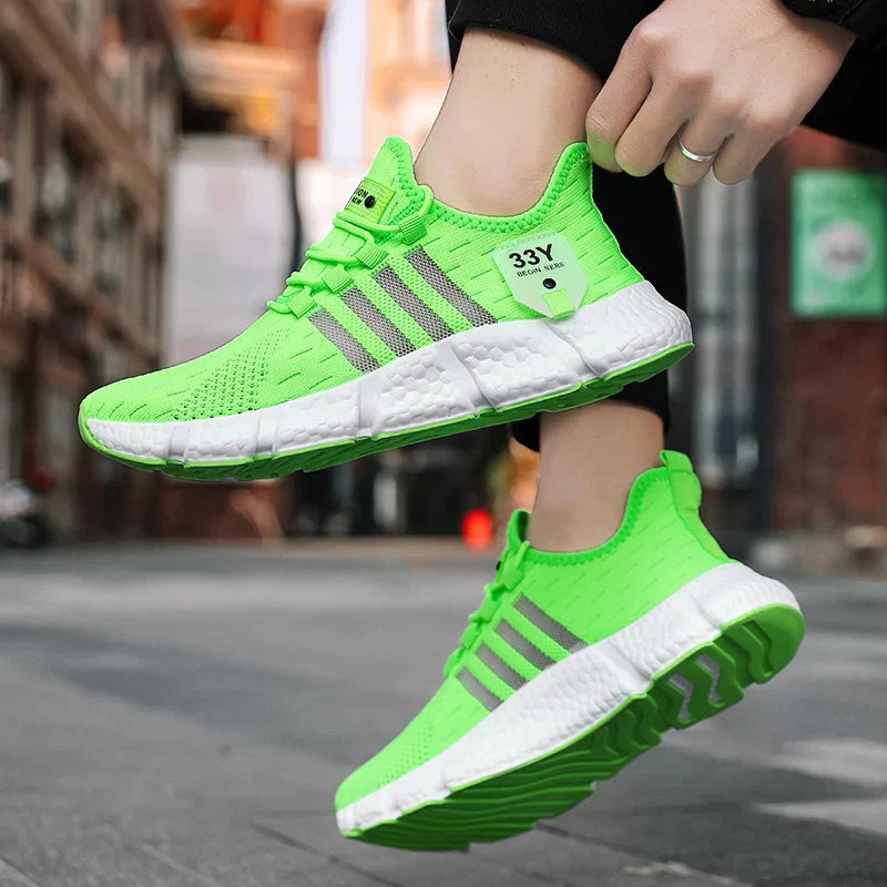 Men's lightweight mesh sneaker with breathable upper and cushioned sole