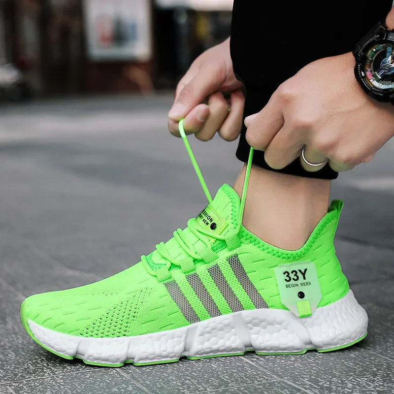 Men's lightweight mesh sneaker with breathable upper and cushioned sole