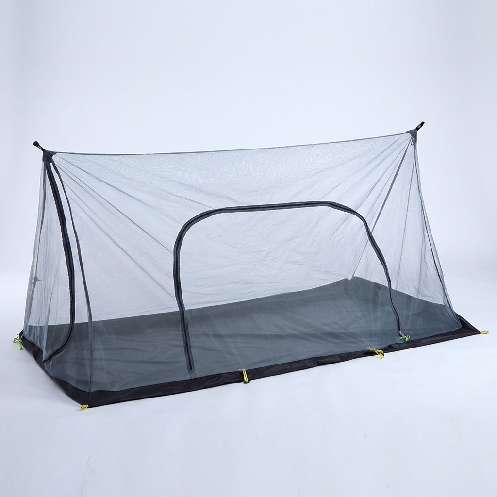 Ultralight single-person mesh tent with insect protection and ventilation