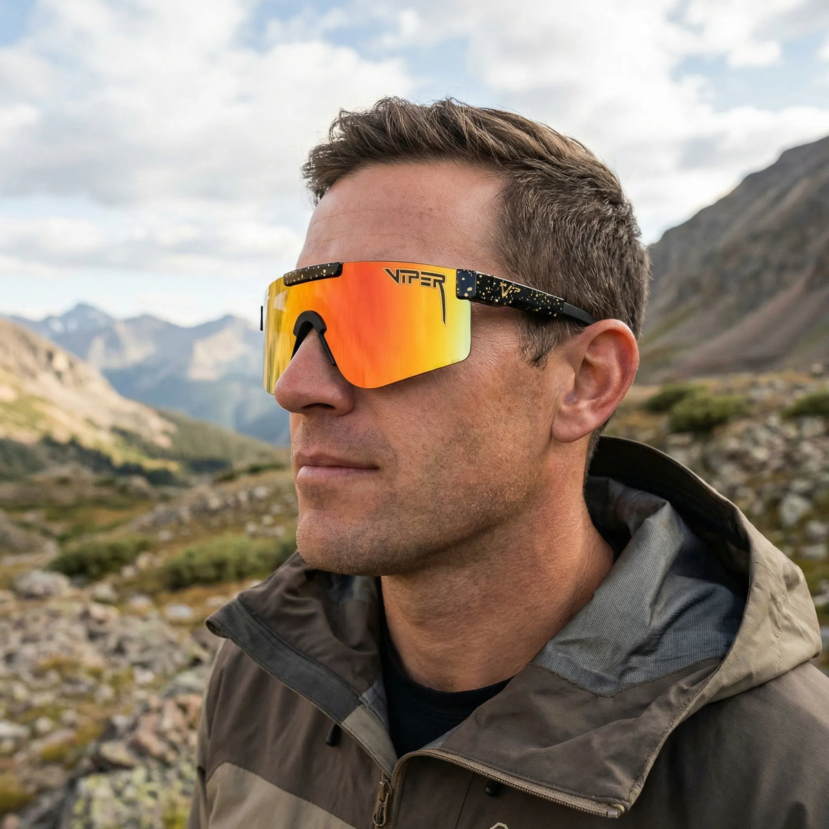 Oversized wraparound sport sunglasses with UV400 lenses