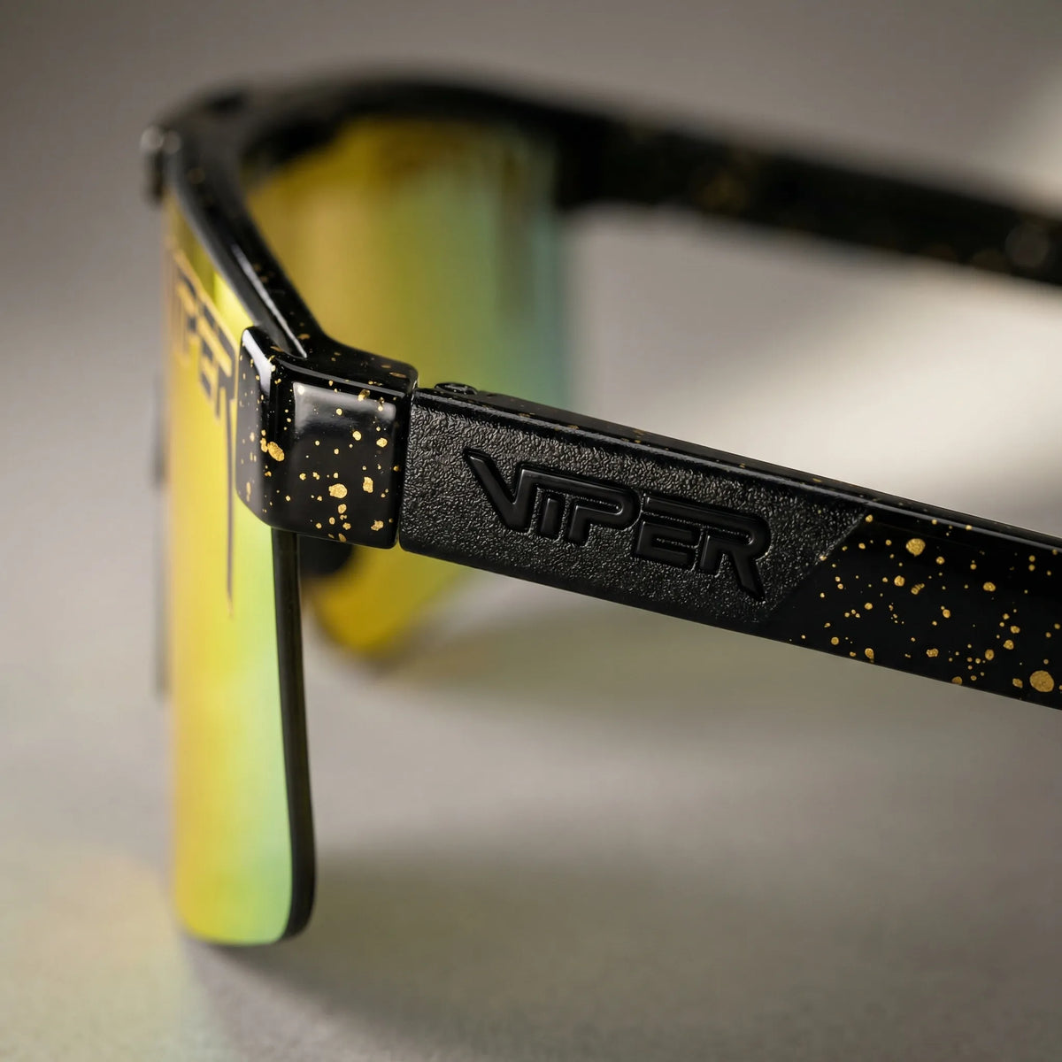 Oversized wraparound sport sunglasses with UV400 lenses