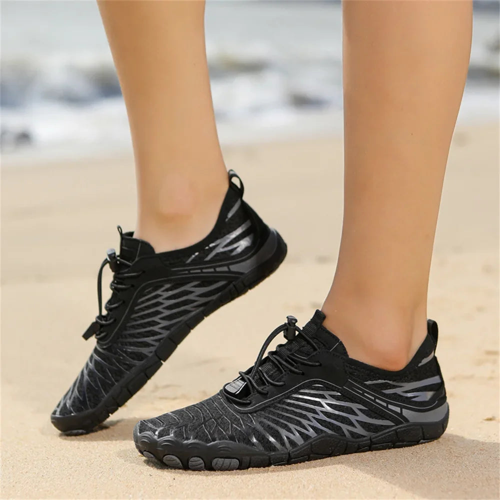Barefoot-style anti-slip water shoe with quick-drying design