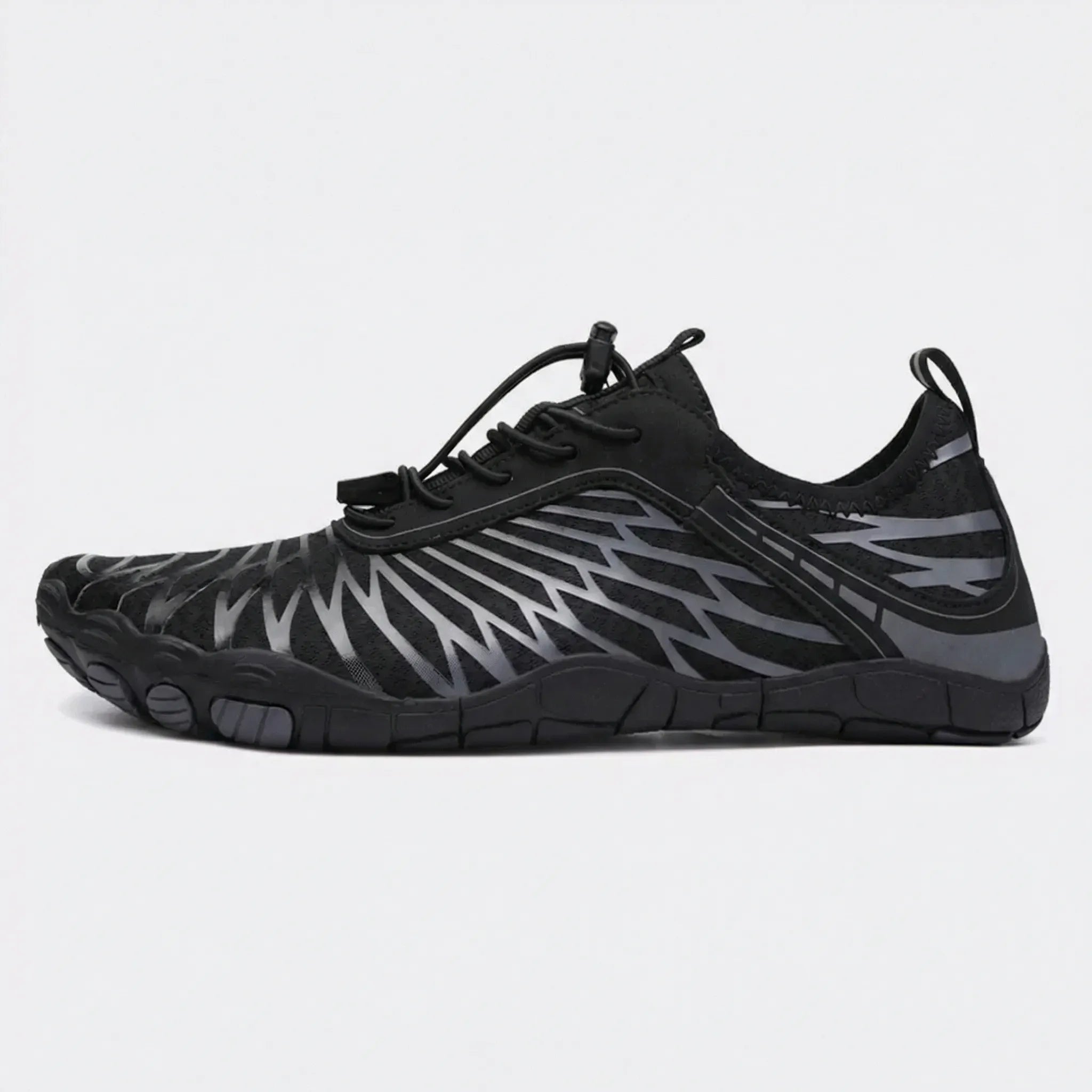 Barefoot-style anti-slip water shoe with quick-drying design