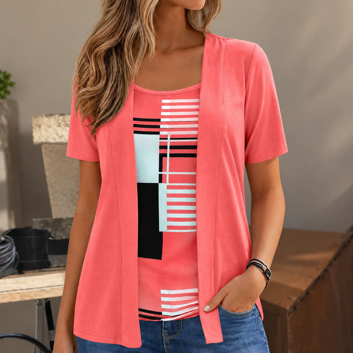 2-in-1 Blouse with Open Overlay Effect and Geometric Print / Two Layers in a Modern Look