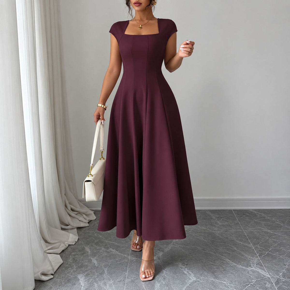 Square Neck Dress with A-Line Skirt / A Classic Silhouette that Enhances Proportions