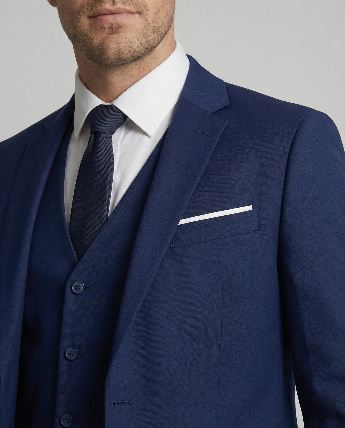 Classic Three-Piece Men's Suit for Formal Occasions